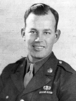 La suite du parcours de John Steele jusqu'à la fin de la guerre