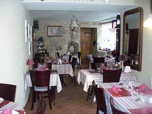 La salle de restaurant du bar restaurant hotel l'estaminet