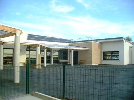 La cours du groupe scolaire