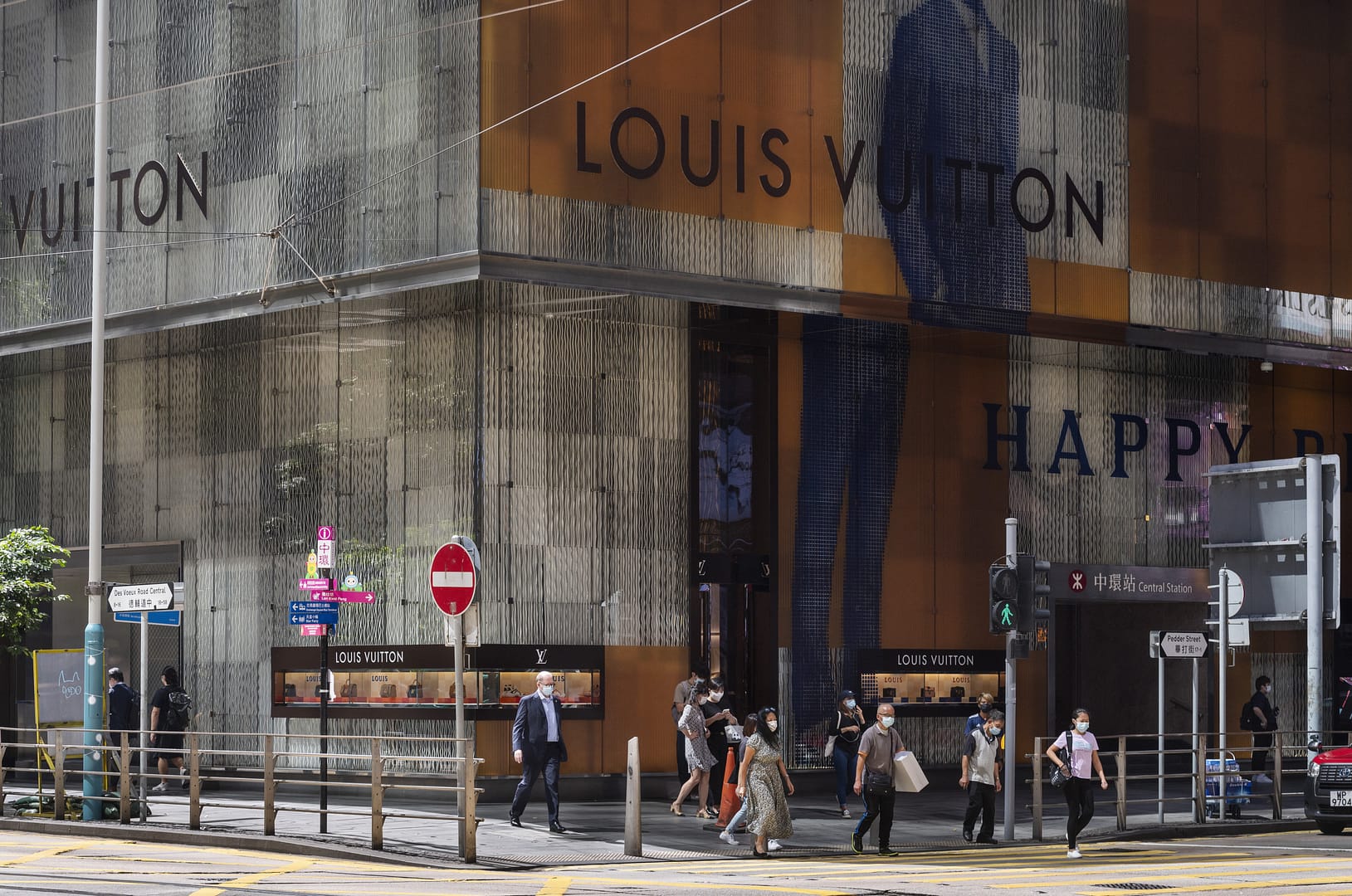Accelerating the digital transformation of luxury brands - Luxus Plus