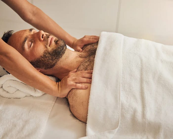 Massage, gommage et enveloppement à Paris