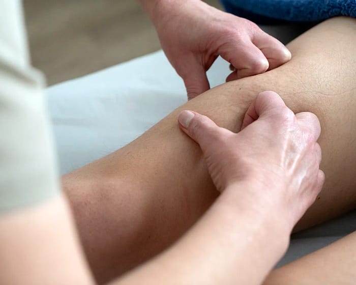 Massage jambes lourdes à Paris