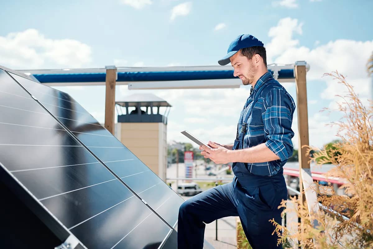 Installation de panneaux solaires photovoltaïques