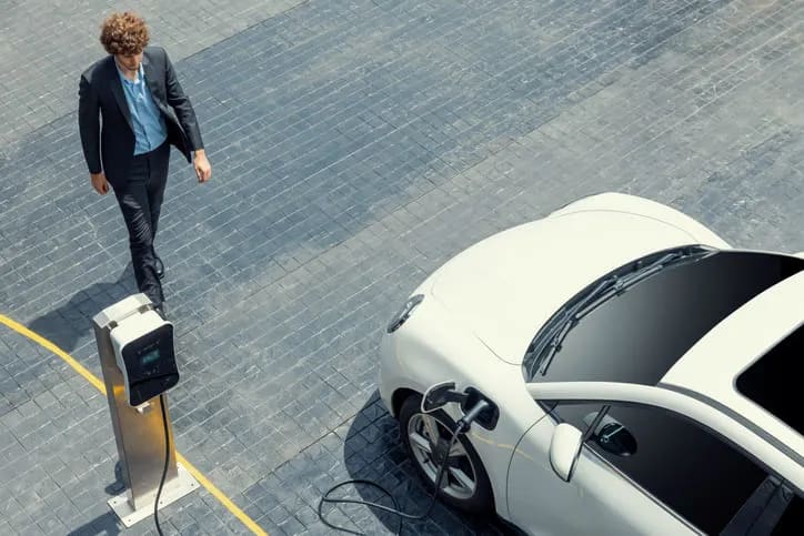 Borne de recharge électrique entreprise