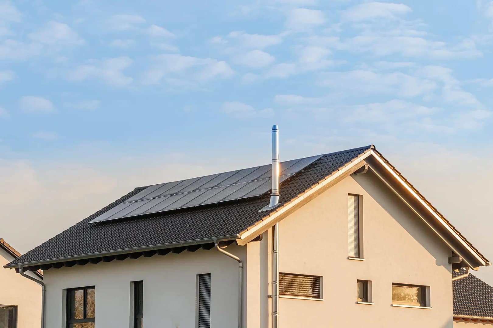 Panneaux solaires photovoltaïques pour maison individuelle
