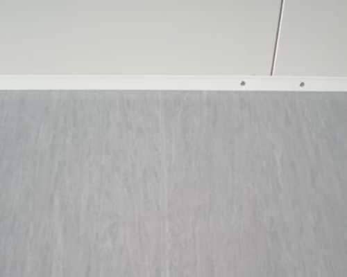 Vinyl floor wtt