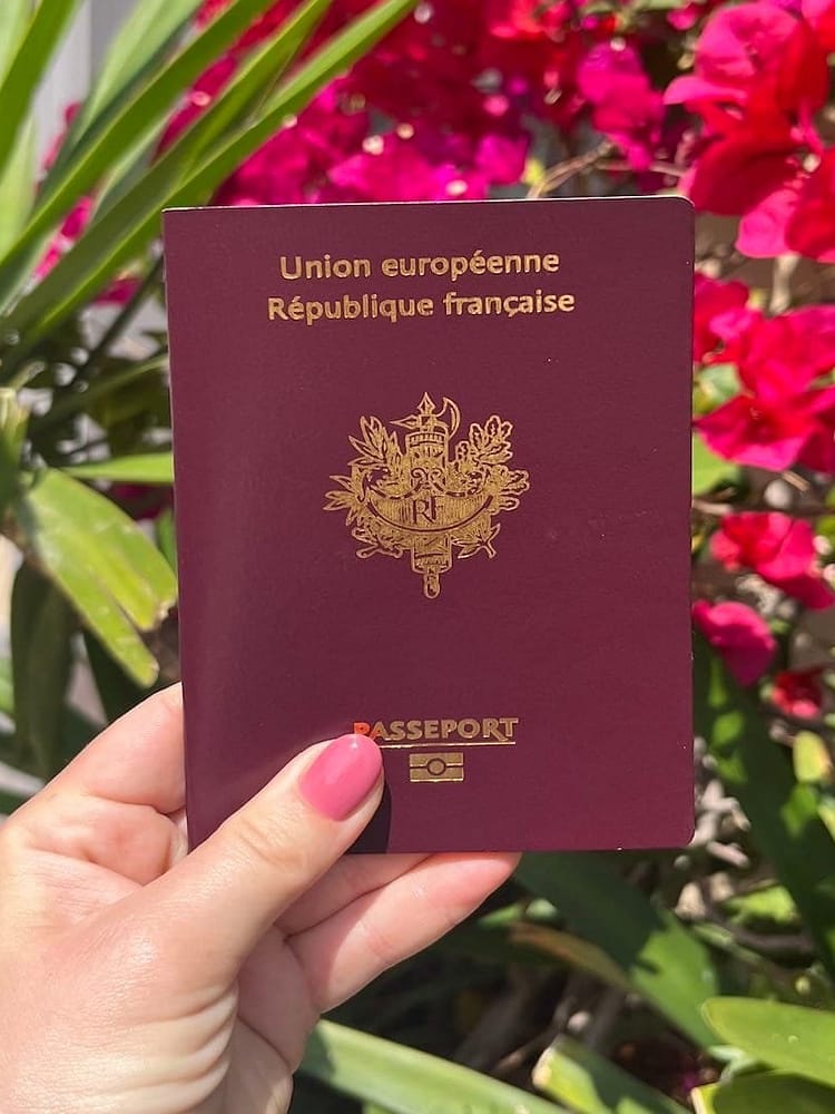 Passeport français / CNI