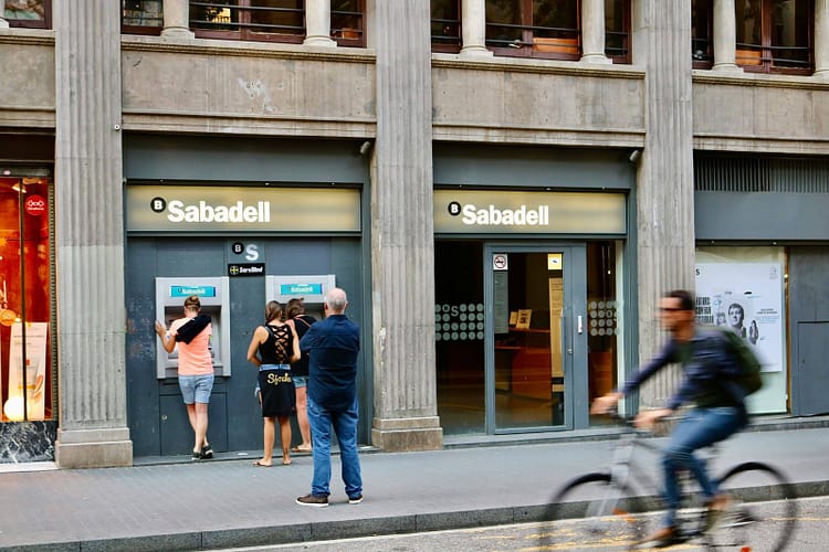 Où et comment payer la taxe pour le NIE à Barcelone ?